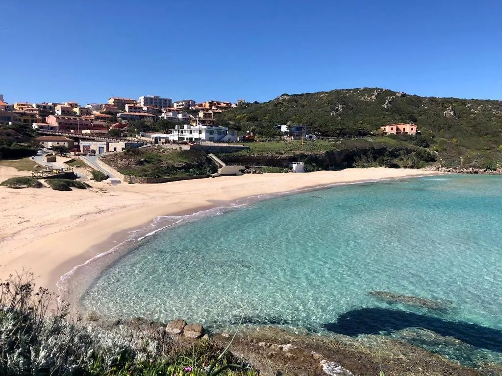 Relaxing Cristal Blu Studio Sleeps 3 Santa Teresa di Gallura